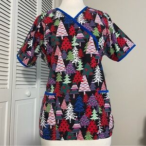 UA Scrubs Christmas Mixed Pattern Trees 2-Pocket Mock Wrap Tie Print Top Small S